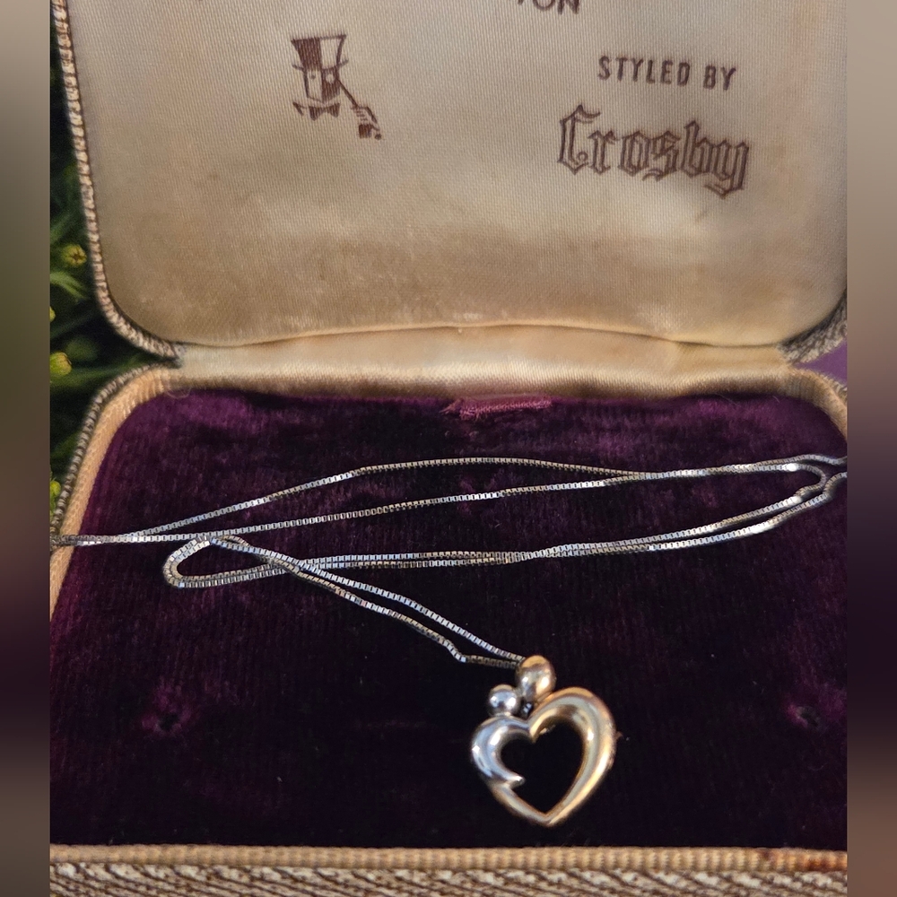 Beautiful 14k White And Yellow Gold Mother And Child Pendant And Necklace